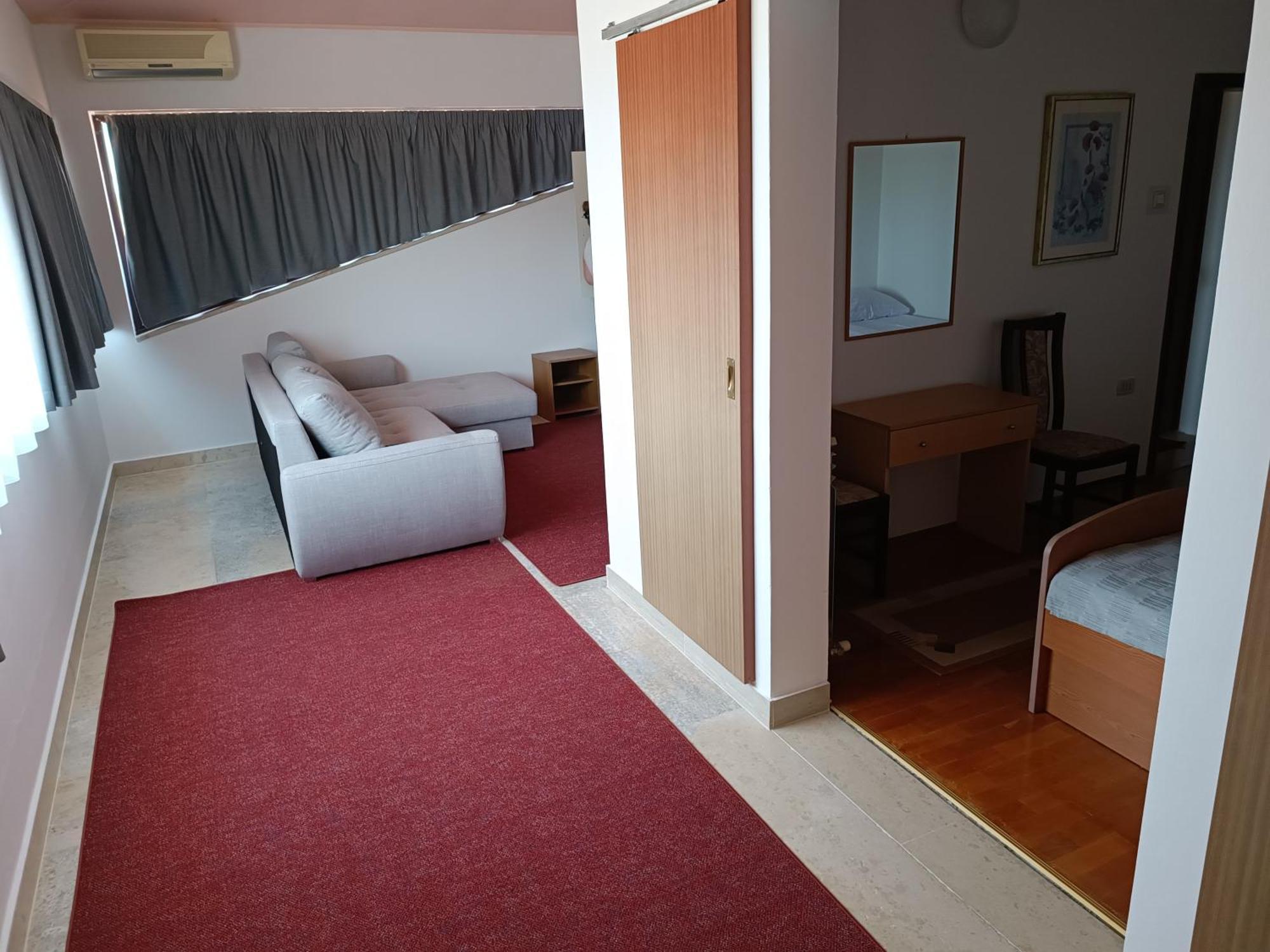 Hotel Holiday Buici  Екстериор снимка